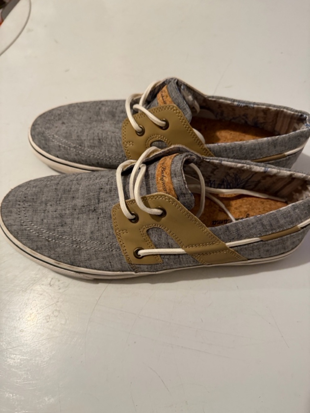Men’s Size 10D Tommy Bahama Gray Canvas Lace-Up Shoes with Tan Accents NWOT - Picture 2 of 4
